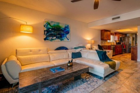 Condo in Tierra Verde, Florida, 2 bedrooms № 2167345 - photo 20