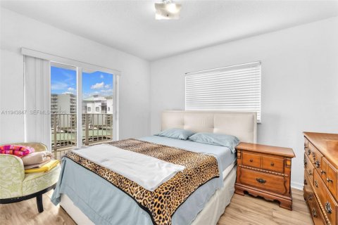Condominio en venta en Miami, Florida, 2 dormitorios, 85.84 m2 № 2002103 - foto 9