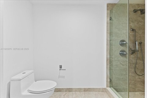 Copropriété à louer à Miami, Floride: 1 chambre, 71.16 m2 № 1987948 - photo 19