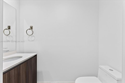 Copropriété à louer à Miami, Floride: 1 chambre, 71.16 m2 № 1987948 - photo 11