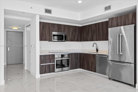 Copropriété à louer à Miami, Floride: 1 chambre, 71.16 m2 № 1987948 - photo 9