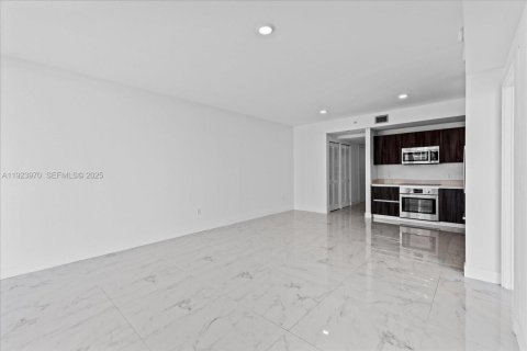 Copropriété à louer à Miami, Floride: 1 chambre, 71.16 m2 № 1987948 - photo 7