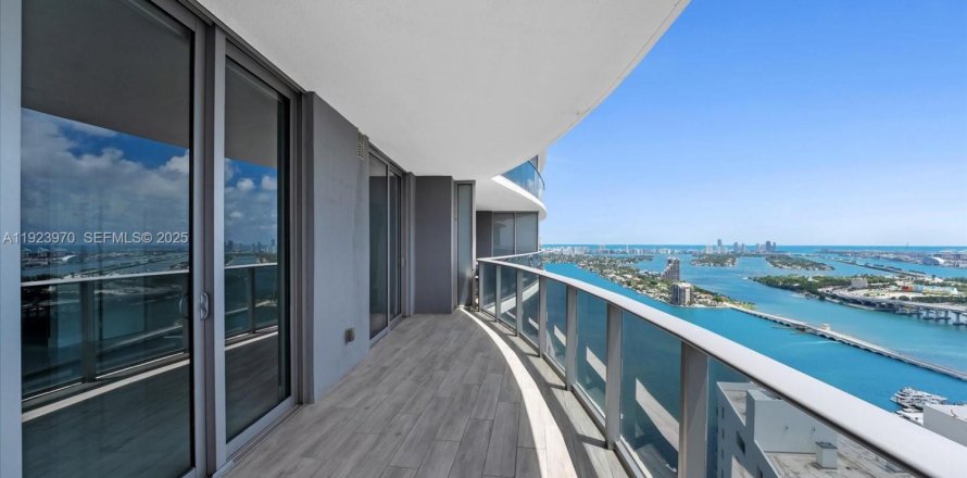 Condo à Miami, Floride, 1 chambre  № 1987948