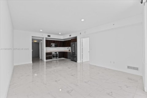 Copropriété à louer à Miami, Floride: 1 chambre, 71.16 m2 № 1987948 - photo 8