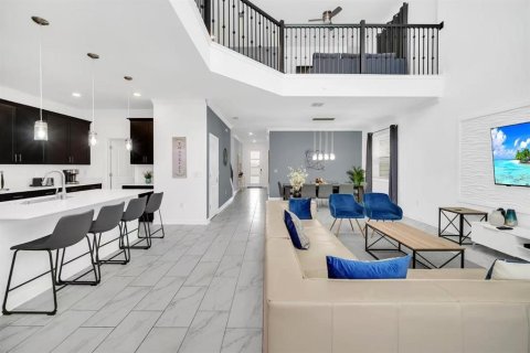 Casa en venta en Kissimmee, Florida, 5 dormitorios, 278.34 m2 № 1853024 - foto 29