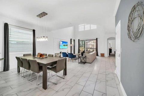 Casa en venta en Kissimmee, Florida, 5 dormitorios, 278.34 m2 № 1853024 - foto 19