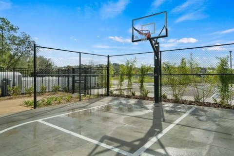 Casa en venta en Kissimmee, Florida, 5 dormitorios, 278.34 m2 № 1853024 - foto 16