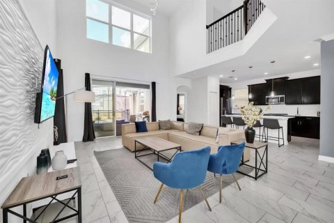 Casa en venta en Kissimmee, Florida, 5 dormitorios, 278.34 m2 № 1853024 - foto 28