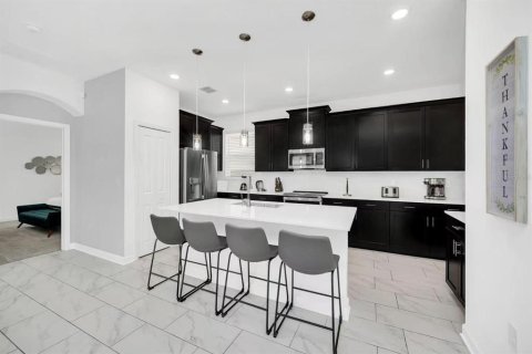 Casa en venta en Kissimmee, Florida, 5 dormitorios, 278.34 m2 № 1853024 - foto 21