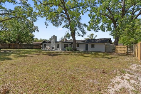 House in Temple Terrace, Florida 4 bedrooms, 203.18 sq.m. № 1884732 - photo 22