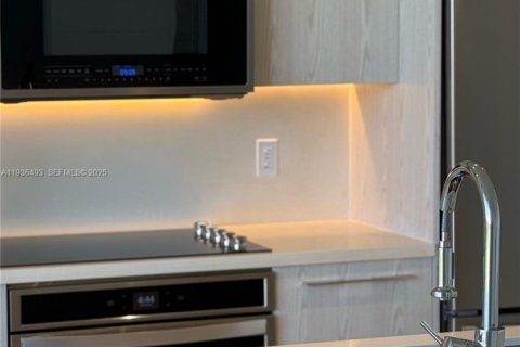 Condo in Sunrise, Florida, 3 bedrooms  № 1994520 - photo 7