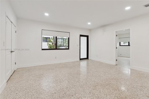 House in Miami Beach, Florida 2 bedrooms, 97.55 sq.m. № 2002749 - photo 6