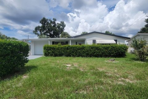 Villa ou maison à New Port Richey, Floride 2 chambres, 94.76 m2 № 2356037