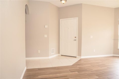 Condo in Altamonte Springs, Florida, 2 bedrooms № 2167373 - photo 11