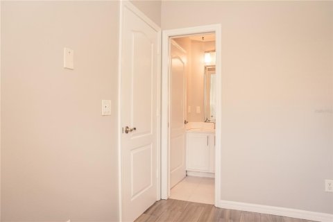 Condo in Altamonte Springs, Florida, 2 bedrooms № 2167373 - photo 29
