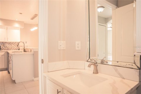 Condo in Altamonte Springs, Florida, 2 bedrooms № 2167373 - photo 5