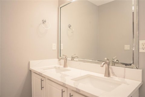 Condo in Altamonte Springs, Florida, 2 bedrooms № 2167373 - photo 25