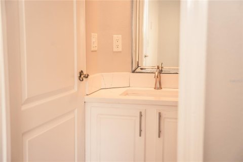 Condo in Altamonte Springs, Florida, 2 bedrooms № 2167373 - photo 30