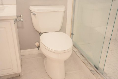 Condo in Altamonte Springs, Florida, 2 bedrooms № 2167373 - photo 27