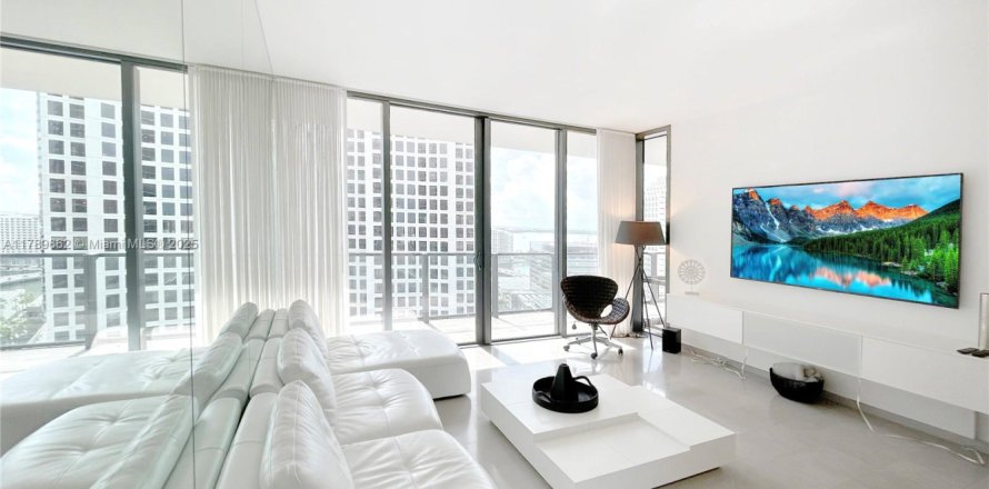 Condo à Miami, Floride, 3 chambres № 1735971