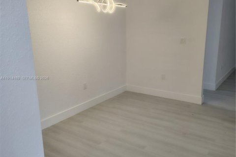 Купить виллу или дом в Вест-Парк, Флорида 4 спальни, № 1970432 - фото 9