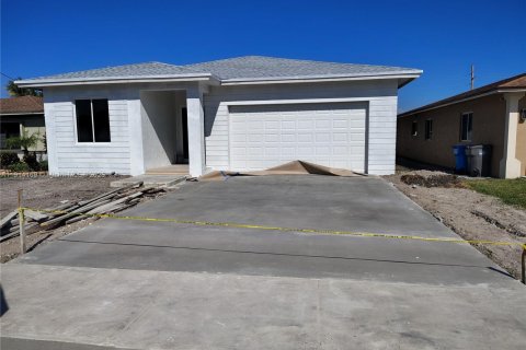 Casa en West Park, Florida 4 dormitorios № 1970432