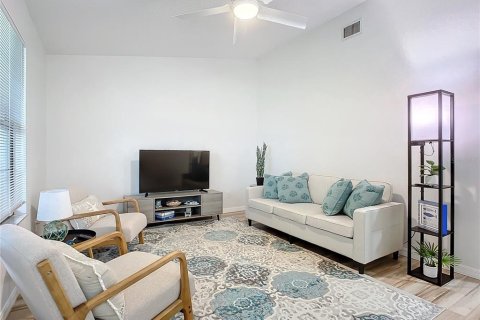 Condo in Holly Hill, Florida, 2 bedrooms № 2199134 - photo 2