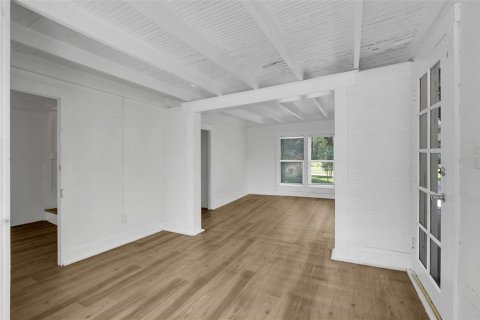 Commercial property in Mount Dora, Florida 9 bedrooms, 378.3 sq.m. № 2391513 - photo 8