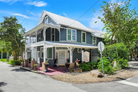 Commercial property in Mount Dora, Florida 9 bedrooms, 378.3 sq.m. № 2391513