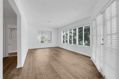 Commercial property in Mount Dora, Florida 9 bedrooms, 378.3 sq.m. № 2391513 - photo 23