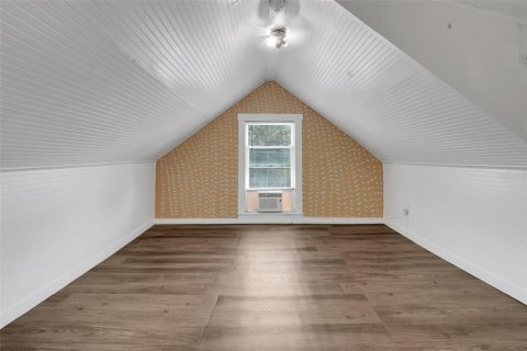 Commercial property in Mount Dora, Florida 9 bedrooms, 378.3 sq.m. № 2391513 - photo 21