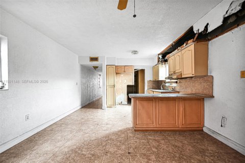 Casa en venta en Hialeah, Florida, 3 dormitorios, 174.75 m2 № 1999014 - foto 22