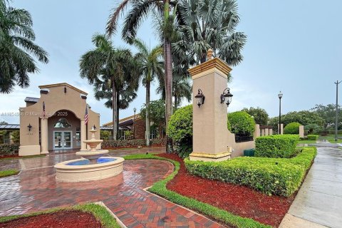 House in Homestead, Florida 4 bedrooms, 178.47 sq.m. № 1878589 - photo 22