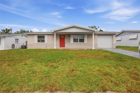 Villa ou maison à Holiday, Floride 2 chambres, 88.81 m2 № 2334175