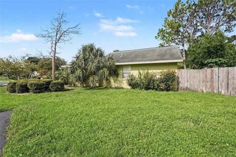 Villa ou maison à vendre à Palm Harbor, Floride: 2 chambres, 107.21 m2 № 2284823 - photo 20
