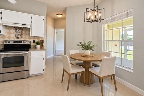 Villa ou maison à vendre à Palm Harbor, Floride: 2 chambres, 107.21 m2 № 2284823 - photo 2