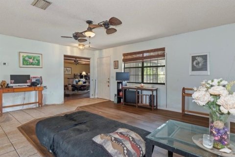 House in Inverness, Florida 3 bedrooms, 167.41 sq.m. № 1649507 - photo 8