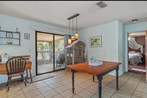 House in Inverness, Florida 3 bedrooms, 167.41 sq.m. № 1649507 - photo 10