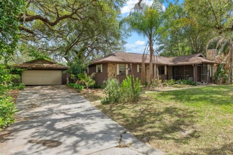 House in Inverness, Florida 3 bedrooms, 167.41 sq.m. № 1649507 - photo 1