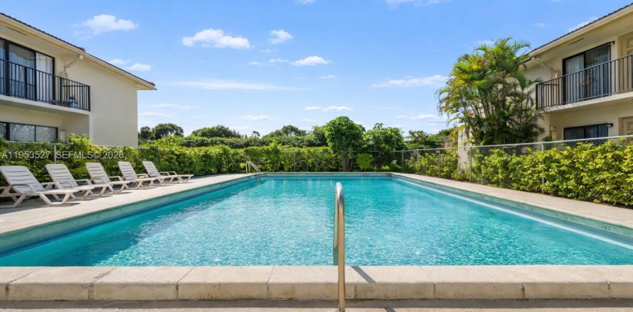 Condo à Coral Springs, Floride, 2 chambres  № 2010087