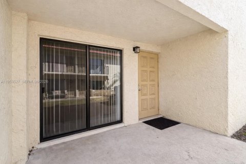 Copropriété à louer à Coral Springs, Floride: 2 chambres, 74.32 m2 № 2010087 - photo 10