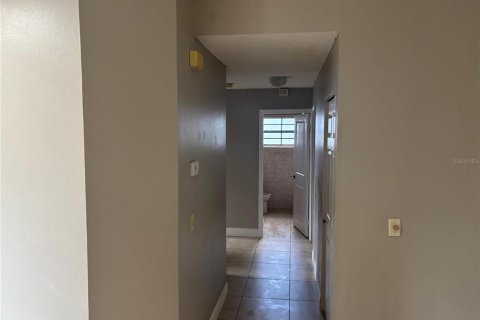 House in Orlando, Florida 3 bedrooms, 160.91 sq.m. № 1542265 - photo 10