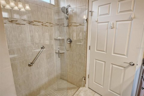 Villa ou maison à louer à Bradenton, Floride: 2 chambres, 125.23 m2 № 1298426 - photo 3