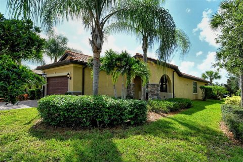 Villa ou maison à louer à Bradenton, Floride: 2 chambres, 125.23 m2 № 1298426 - photo 9