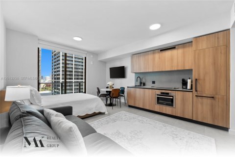 Condominio en alquiler en Miami, Florida, 38.28 m2 № 2076342 - foto 7