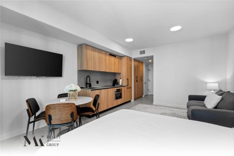Condominio en alquiler en Miami, Florida, 38.28 m2 № 2076342 - foto 9