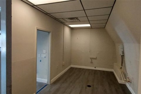 Commercial property in Zephyrhills, Florida 368.26 sq.m. № 1771900 - photo 9