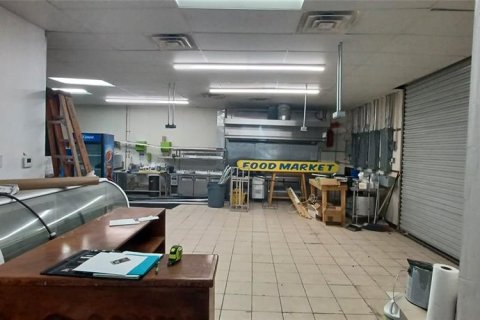 Commercial property in Zephyrhills, Florida 368.26 sq.m. № 1771900 - photo 5