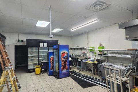 Commercial property in Zephyrhills, Florida 368.26 sq.m. № 1771900 - photo 4