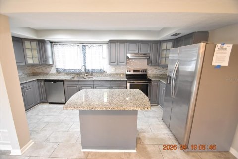 Villa ou maison à louer à Largo, Floride: 3 chambres, 228.63 m2 № 2197108 - photo 12